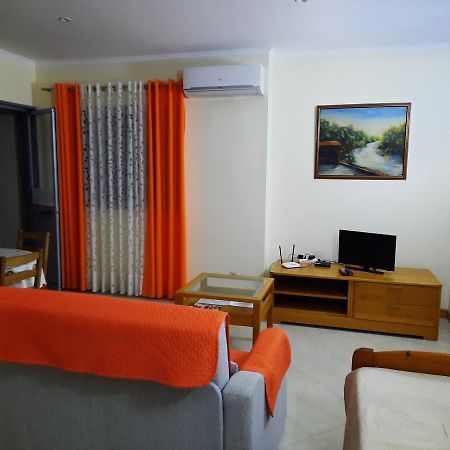 Private Apartament Celestina & Carlos Mindelo Eksteriør bilde