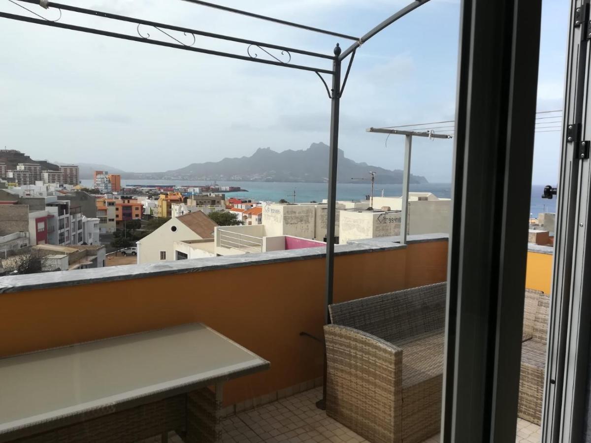 Private Apartament Celestina & Carlos Mindelo Eksteriør bilde